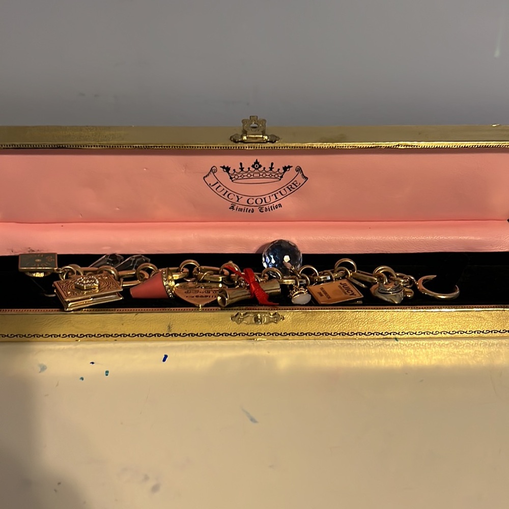 Rare Juicy Couture Limited Edition 2006 Graduation Charm Bracelet